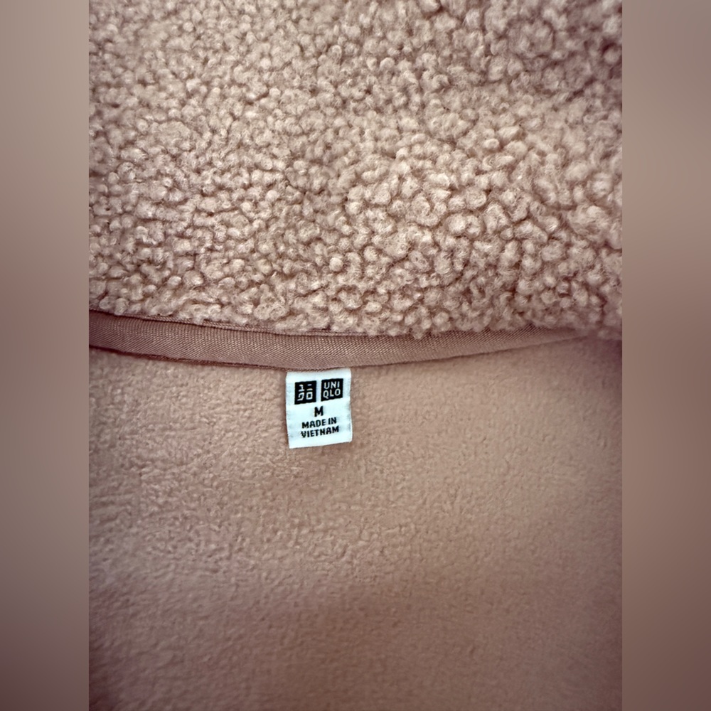 Uniqlo Women's Blush Teddy Jacket - Picture 2 of 2